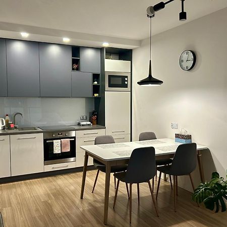 Nowy Apartament W Okolicach Centrum سيدلس المظهر الخارجي الصورة